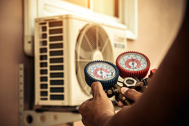 Professional Ductwork Repair technician working in Orange Grove, TX